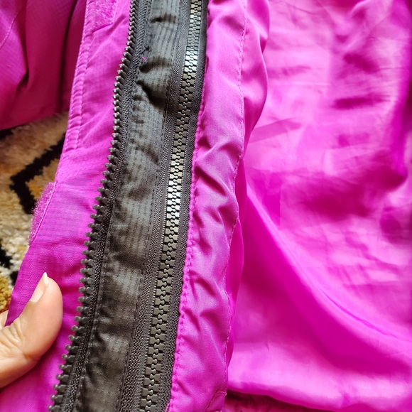 Girls 6/6X Mountain Xpedition 2 in 1 hooded jacket Winter Next to New - Picture 8 of 13